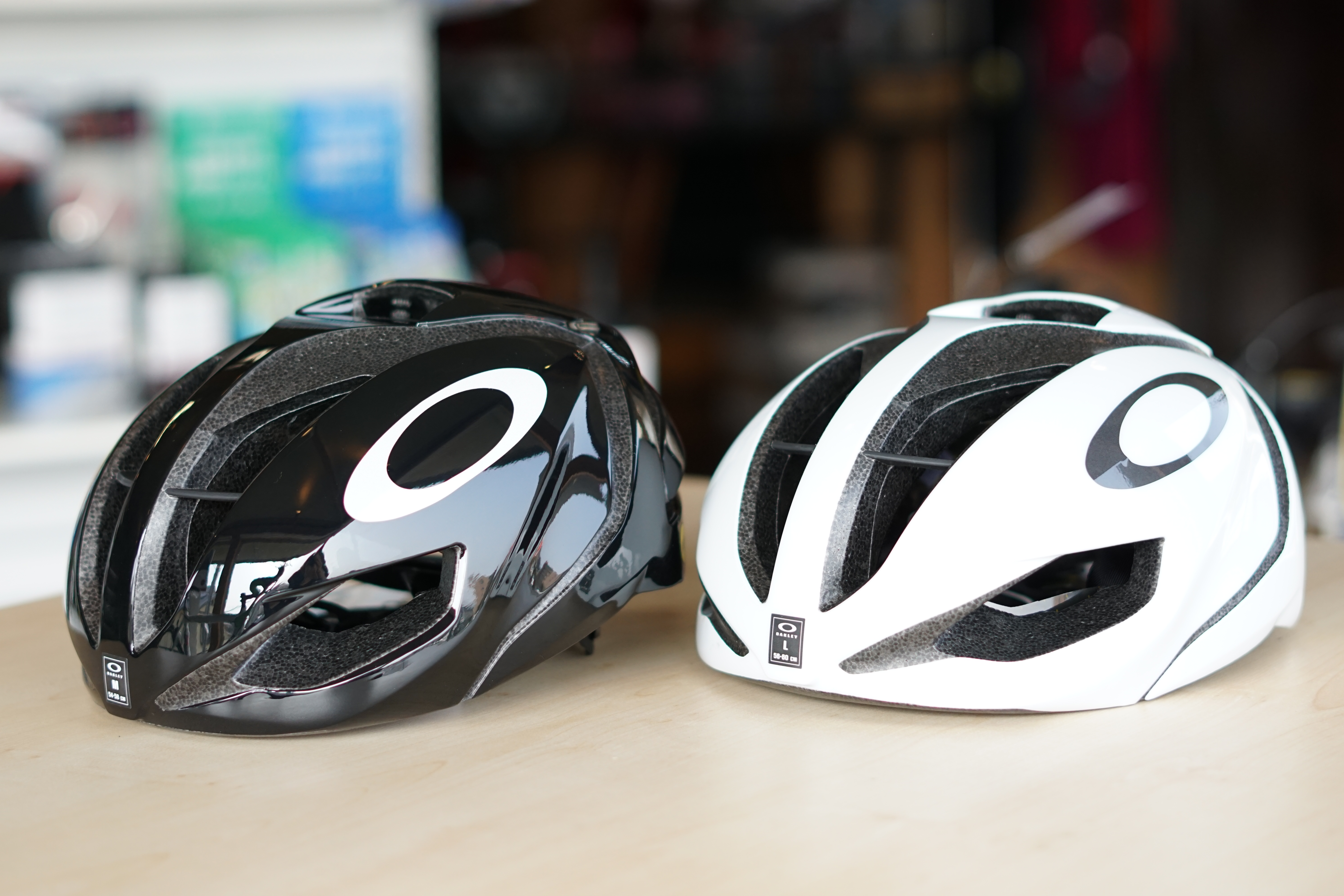 オークリー　ARO5　サイクルヘルメット　XLサイズ