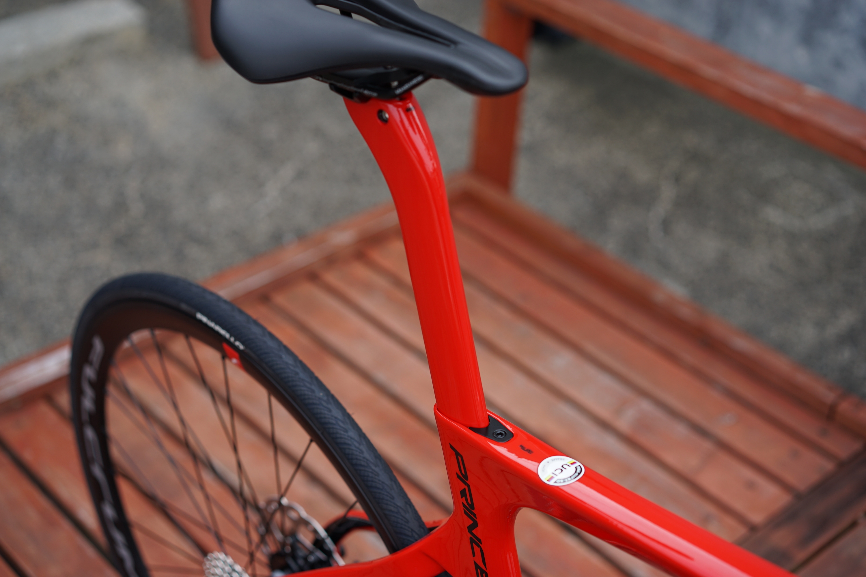 完璧な美しさを誇るミドルグレード。PINARELLO NEW PRINCE DISK